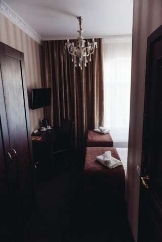Отель Biplan City Даугавпилс Двухместный номер с 1 кроватью или 2 отдельными кроватями-22
